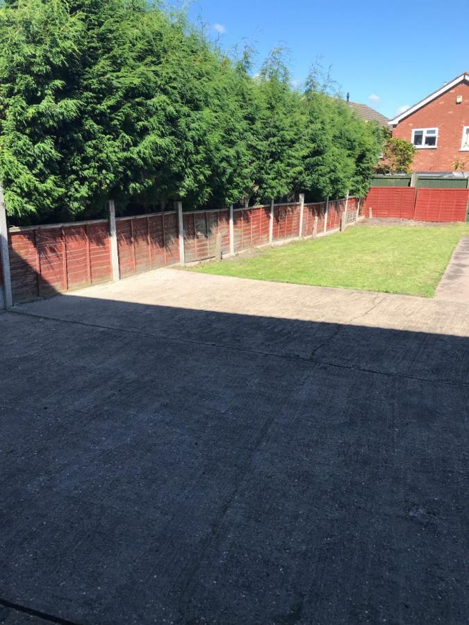 Villa 8 Pickering Road Telford Esterno foto