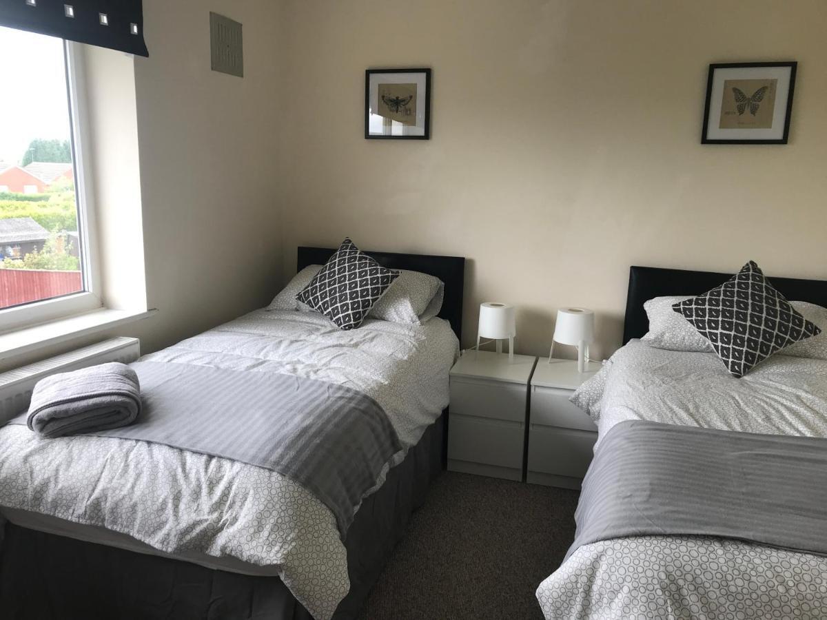Villa 8 Pickering Road Telford Esterno foto